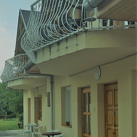 Fasor vendégház Hotel Balatonszárszó Kültér fotó